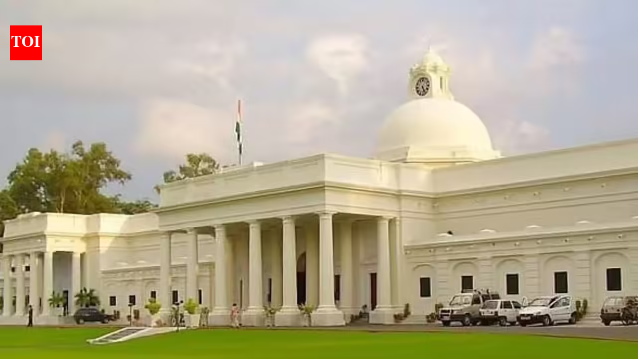 IIT Roorkee's first BTech AI batch secures 100% placements | India News